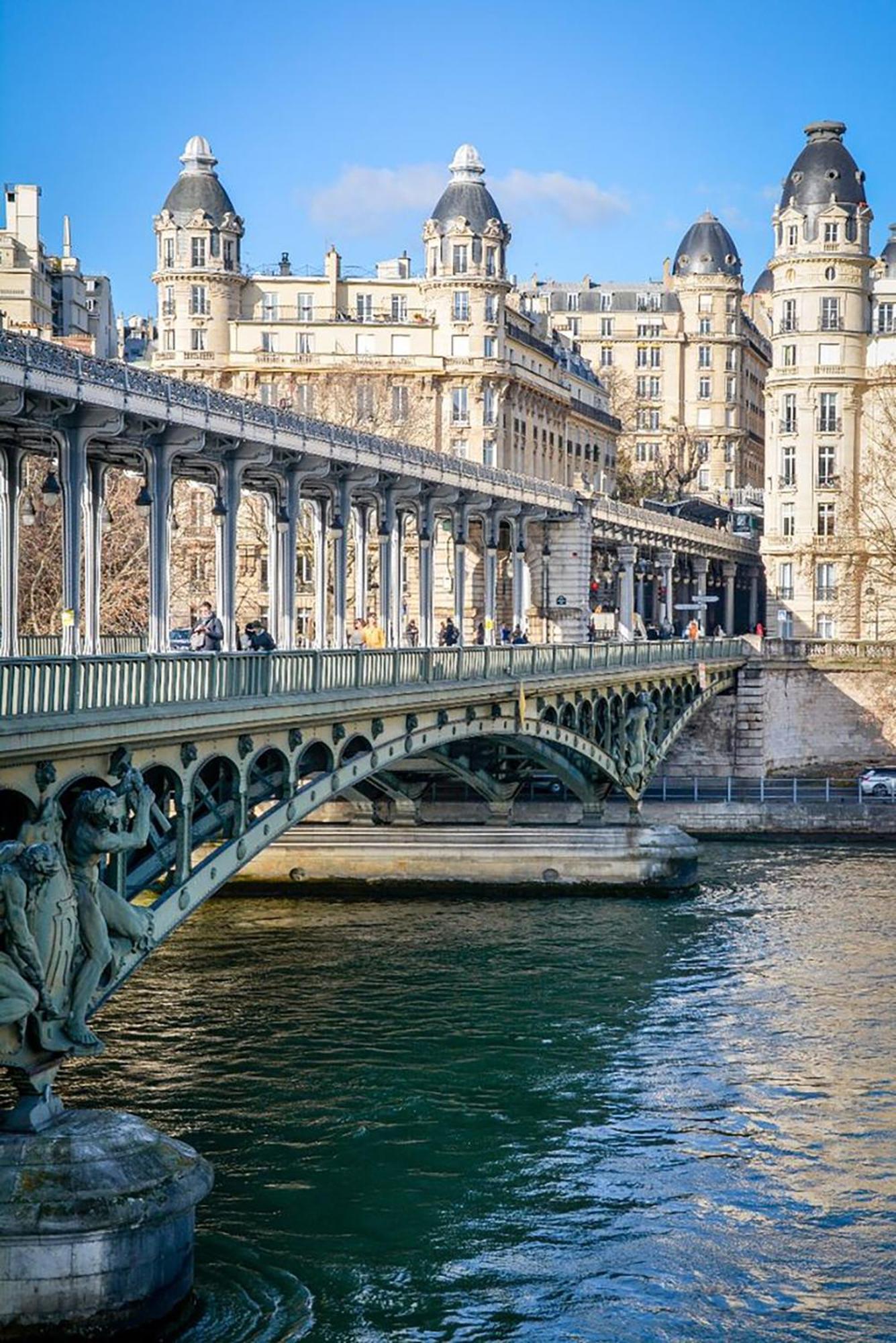 Grand Bright Apartment-4bdr-130m2 Appartamento