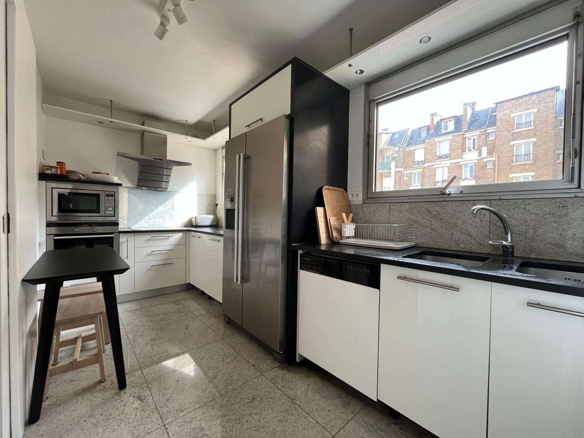 Grand Bright Appartment-4bdr-130m2 Appartamento Parigi