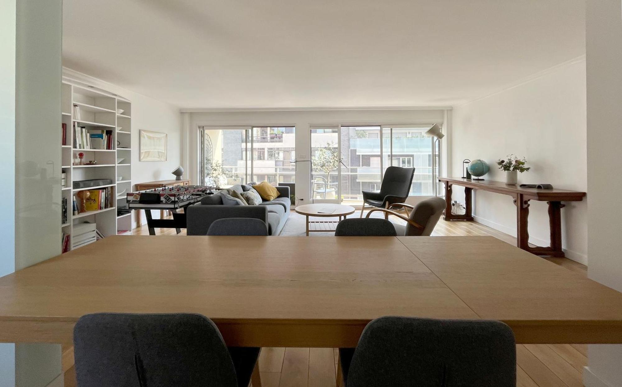 Grand Bright Apartment-4bdr-130m2 Apartment