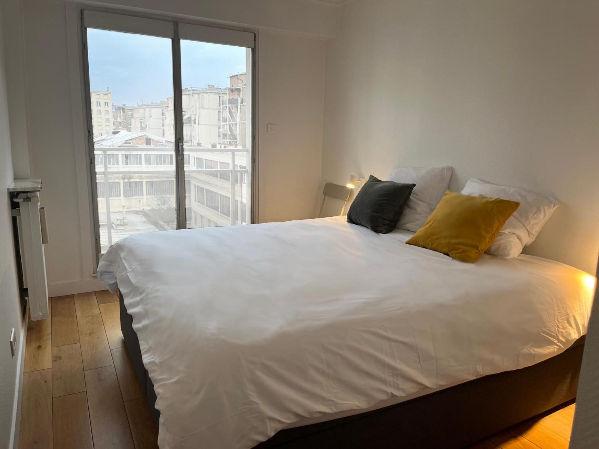 Grand Bright Apartment-4bdr-130m2 Apartment *